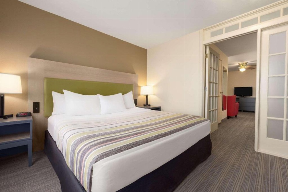 Country Inn & Suites by Radisson, Milwaukee Airport, WI Image 11