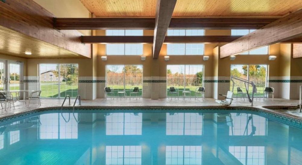 Country Inn & Suites by Radisson, Milwaukee Airport, WI Image 24