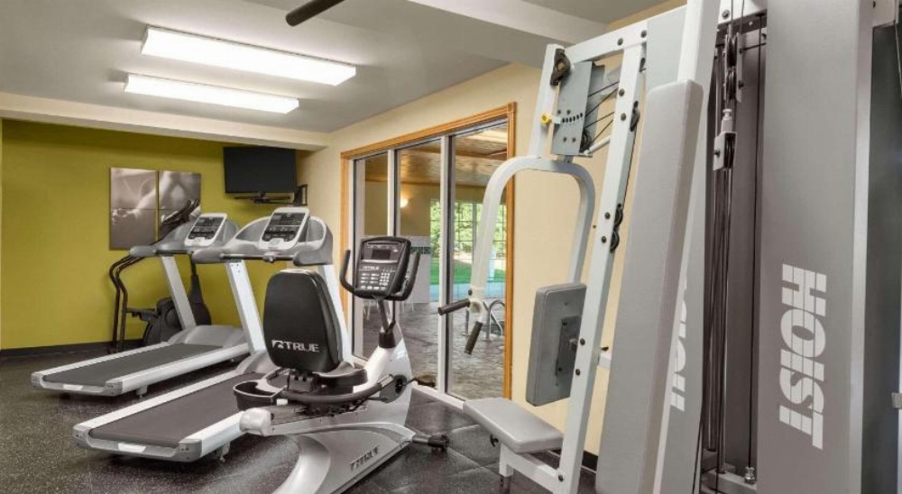 Country Inn & Suites by Radisson, Milwaukee Airport, WI Image 25