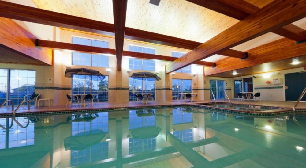 Country Inn & Suites by Radisson, Milwaukee Airport, WI Image 35