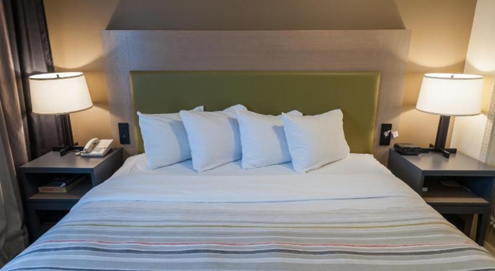 Country Inn & Suites by Radisson, Milwaukee Airport, WI