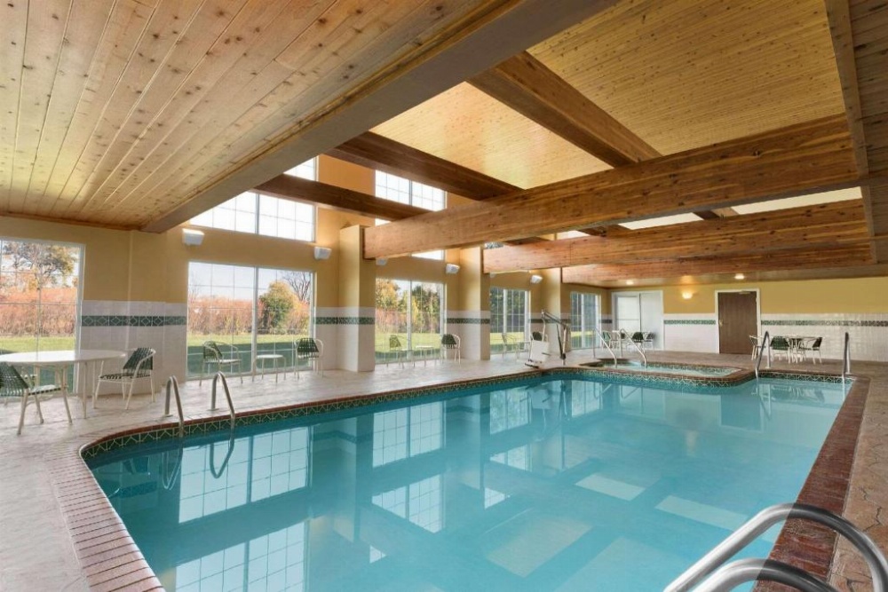 Country Inn & Suites by Radisson, Milwaukee Airport, WI Image 42