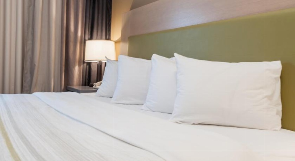 Country Inn & Suites by Radisson, Milwaukee Airport, WI