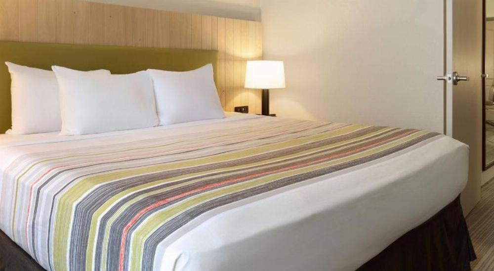 Country Inn & Suites by Radisson, Milwaukee Airport, WI Image 6